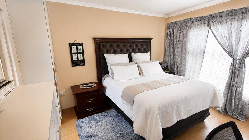 3 Bedroom Property for Sale in Vista Park Free State